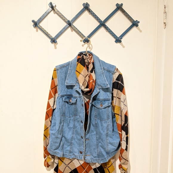 Women's Denim Vest Susquehanna Trail Outfitters - Picture 2 of 5